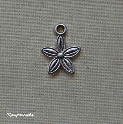 Kovový přívěsek kytička 12x10mm 1kus