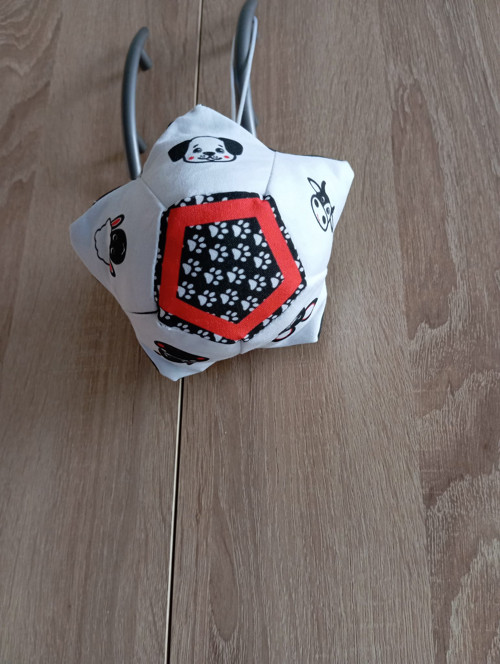 Kontrastní zvířátkový balonek