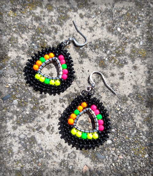 Neon no.7