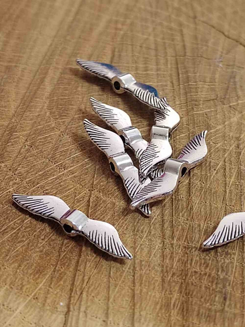 Ozdobný díl křídla 5x24 mm — foto 1