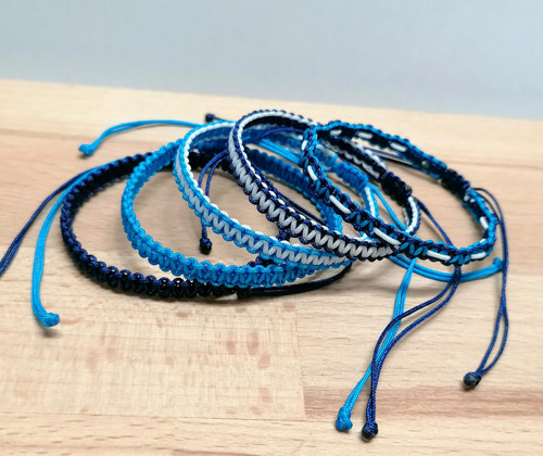 Macramé náramky modré