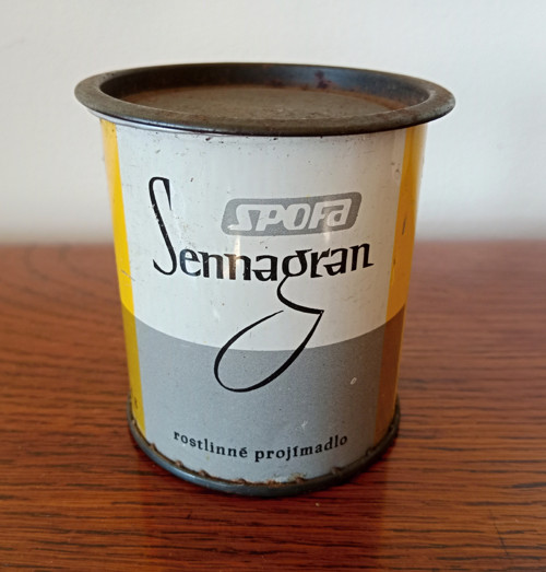 Plechová dóza Sennagran, Spofa