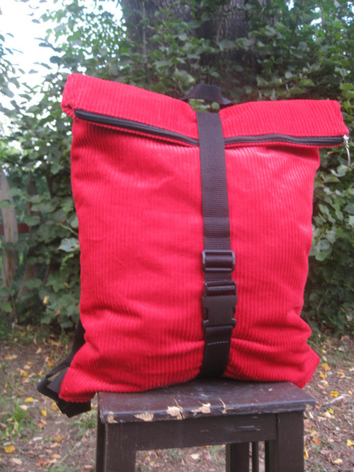 Batůžek červený