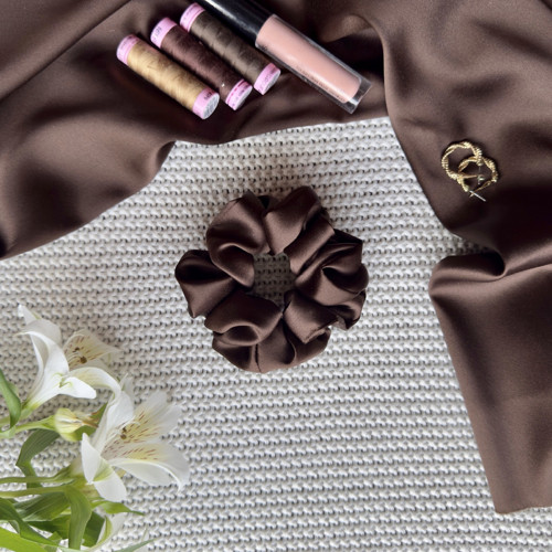 CHOCOLATE - hedvábná scrunchie KLASIK