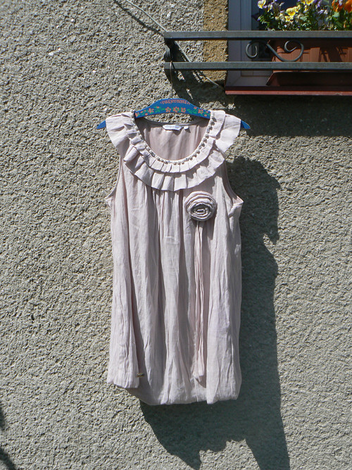 Elegantní top s kamínky a perličkami...