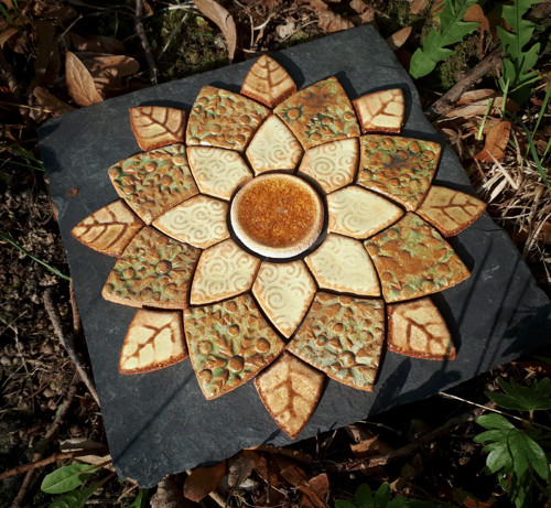 Mandala z keramických komponentů 76