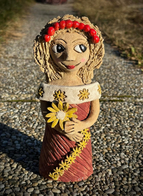 Keramická holka