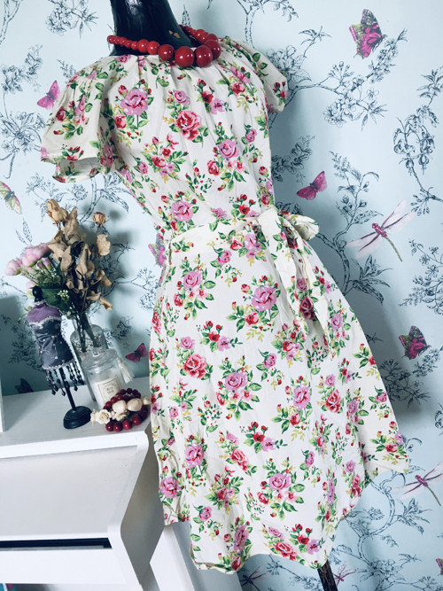 Šaty vintage růže čajová — foto 1