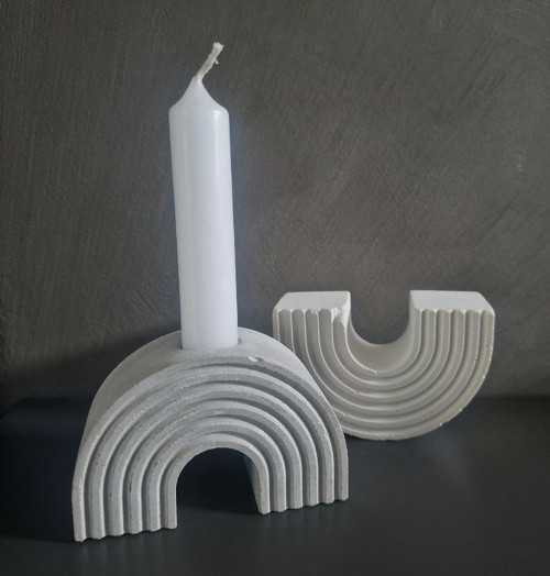 Svícen na úzkou svíčku - beton