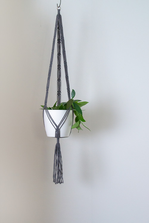 Závěs na květiny "Anemos" (macramé) — foto 1
