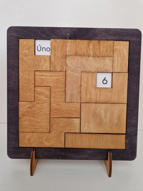 Puzzle kalendář se stojánkem - CZ varianta