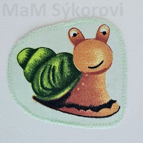 Nažehlovací záplaty šnek na světle zelené