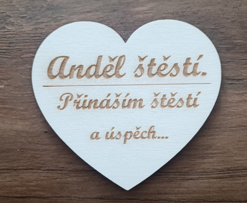 Dřevěné srdíčko anděl štěstí