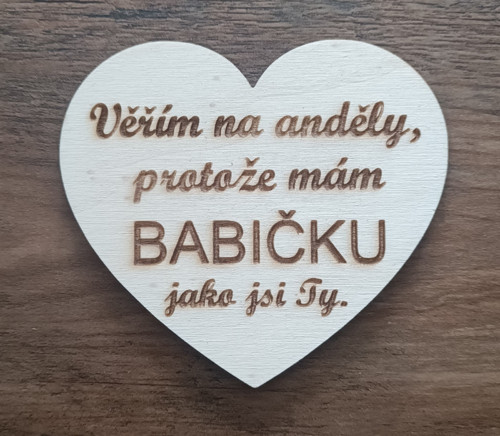 Dřevěné srdíčko pro babičku