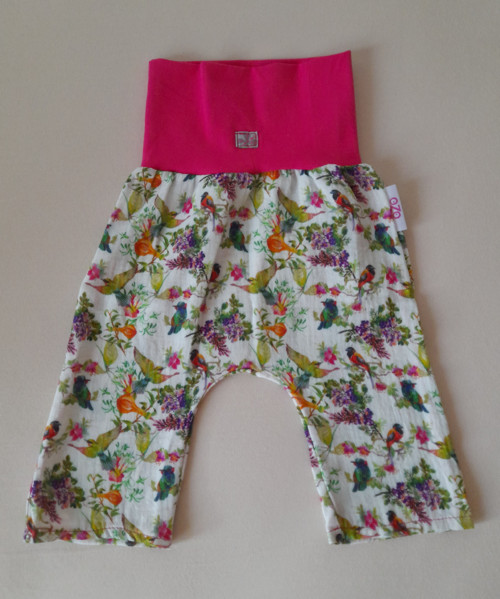 Rostoucí mušelínové baggy - vel. 62