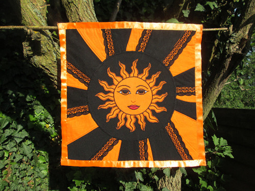 Mandala ,, Žhnoucí Slunce "
