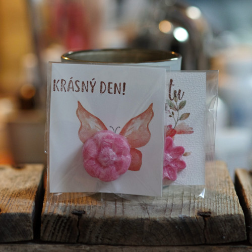RŮŽE - aromavosk KRÁSNÝ DEN - MOTÝLEK