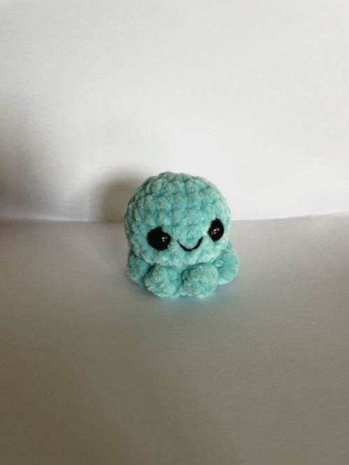Háčkovaná mini chobotnice