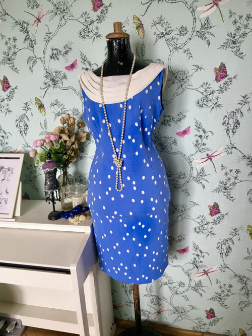 Šaty dots, retro padesátkový look — foto 1