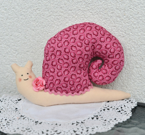 Látkový šneček 15x10cm.