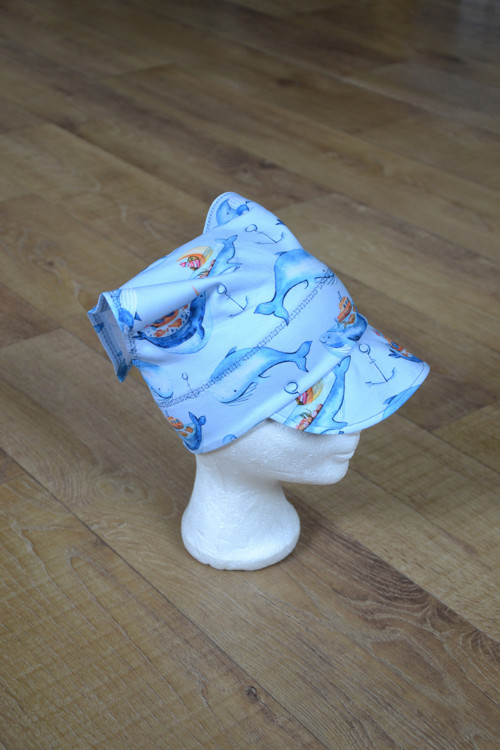 Šátek s kšiltem "delfíni a ponorky" vel. 50-52/3cm