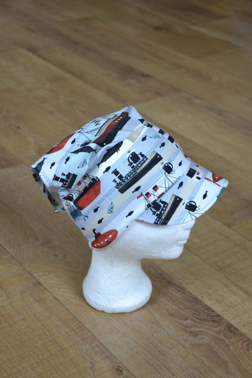 Šátek s kšiltem "námořní téma" vel. 50-52/3cm