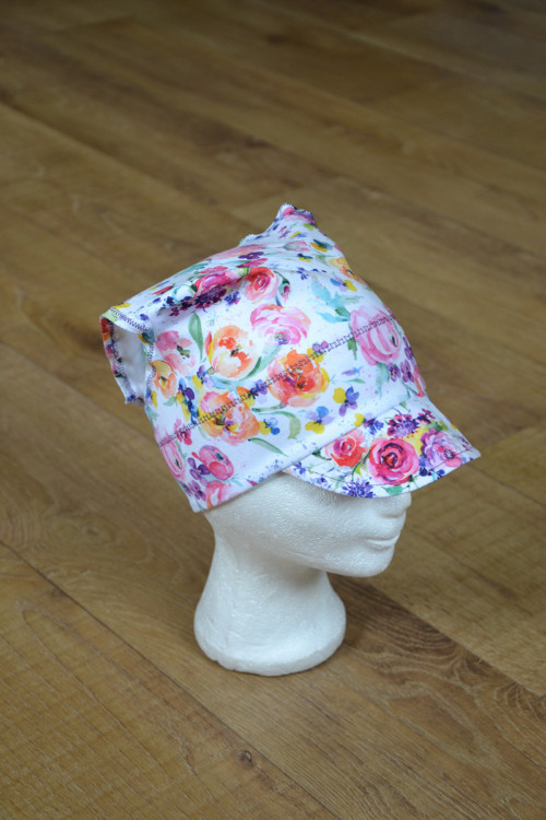 Šátek s kšiltem "malované květy " vel. 48-50/1cm