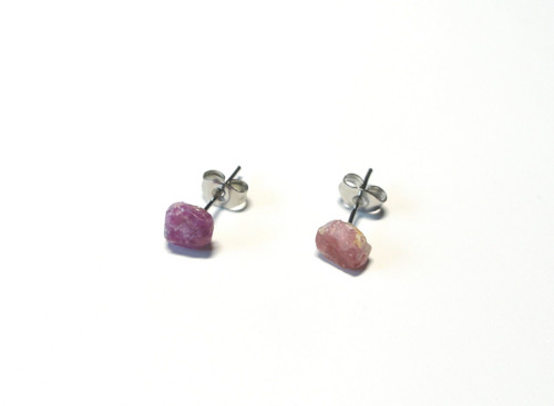 Spinel surový - chir.ocel