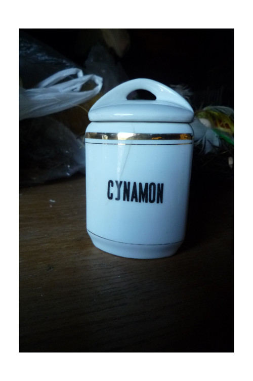 Dóza s víčkem