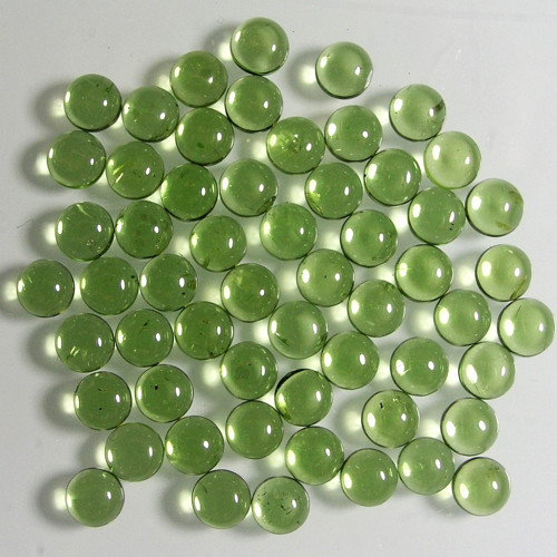 Kulaté kabošony Olivínu-Peridotu, 5x5 mm, 1. kus