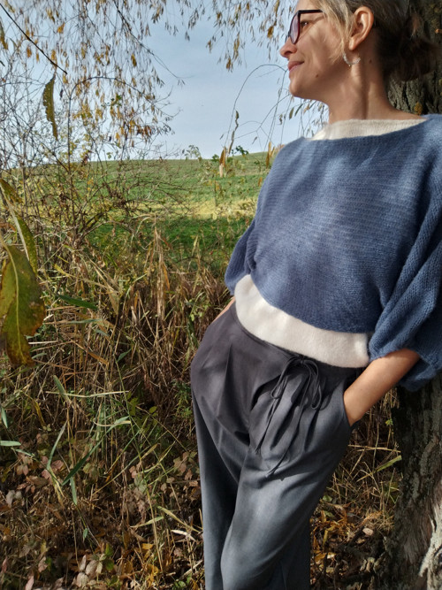 Džínově modrý krátký svetr, crop top