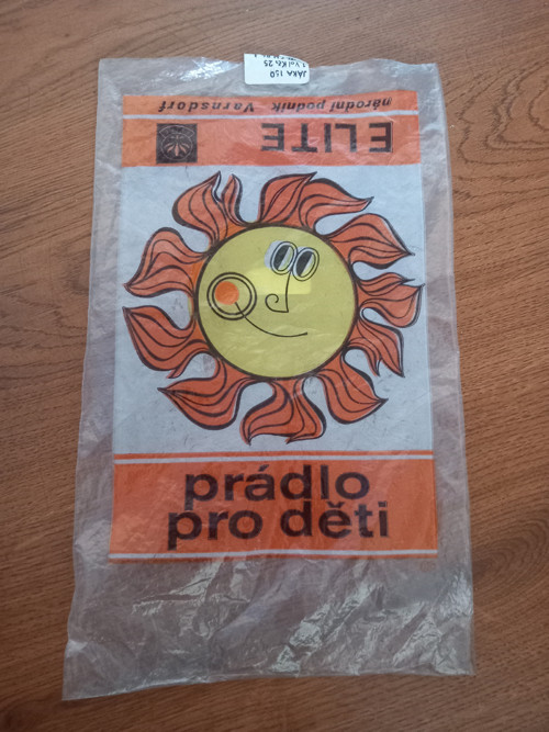 Retro igelitovy sáček
