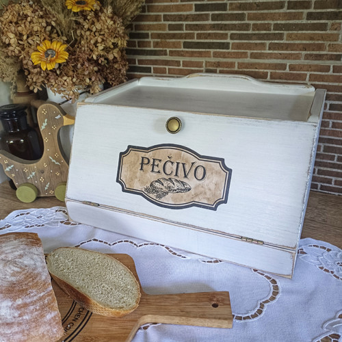 Dřevěný chlebník ve vintage provedení II.