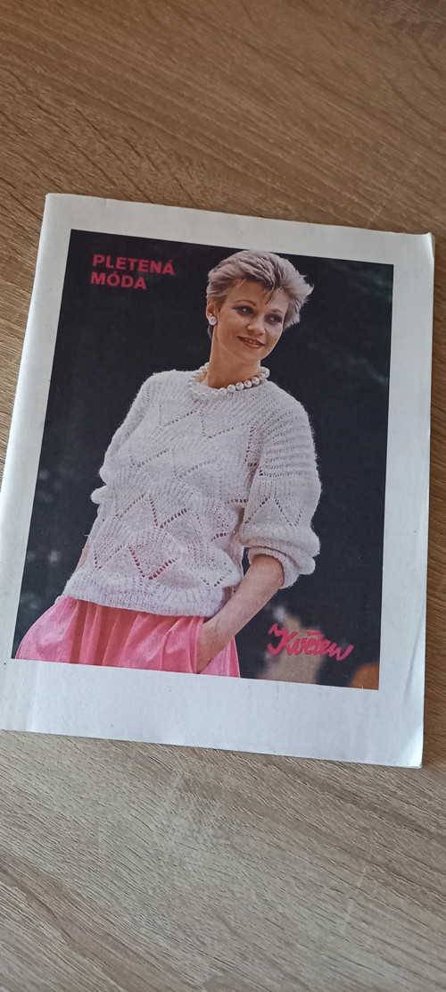 Časopis katalog , návody , střihy- škola pletení