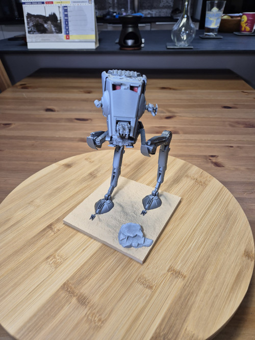 AT-ST z seriálu/filmu Star Wars