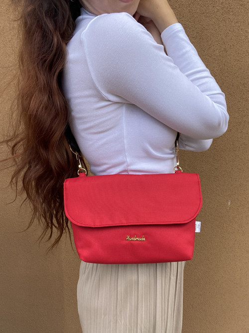 Sportovní crossbody ledvinka