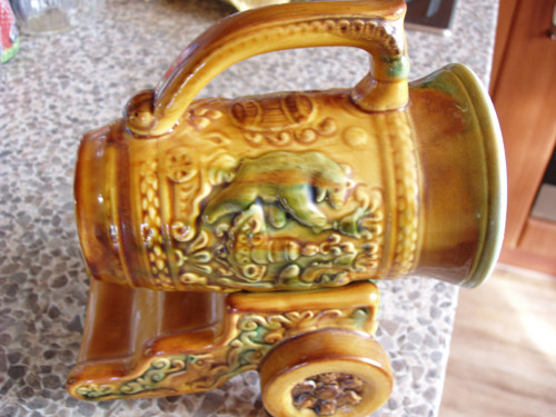 Starožitné porcelánové - keramické dělo - džbánek.