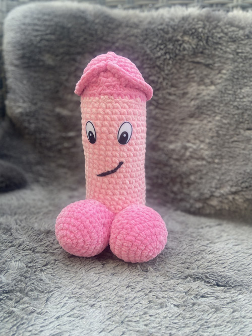 Háčkovaný měkoučký Mr. Macek
