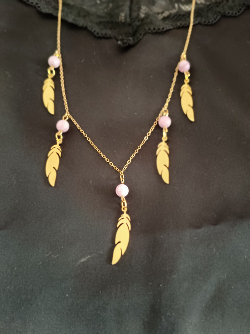 Boho náhrdelník s jadeitem - zlatý