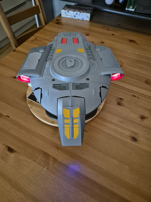 USS Defiant (NX-74205) — foto 1