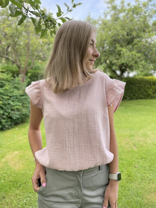 Mušelínová halenka s čepicovým rukávkem 36/38.