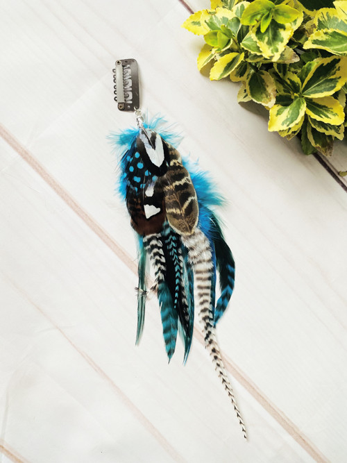 Peříčkový hair clip — foto 1