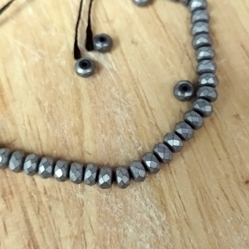 Hematit šedý matný, rondelka 5mm, 10ks
