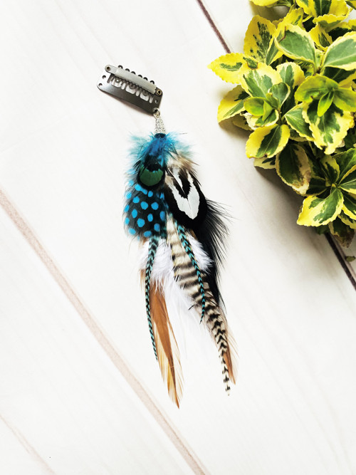 Peříčkový hair clip — foto 1