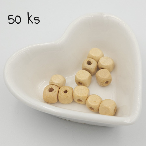 Dřevěné korálky - kostičky 8x8 mm, 50 ks