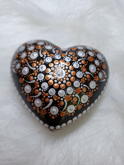 Srdce malovaný kámen, mandala