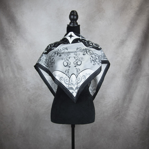 Hodvábna šatka SIVÝ ORNAMENT, 90 x 90cm