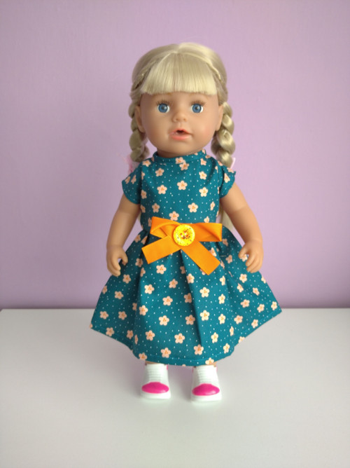 Šaty pro Baby Born sestřičku