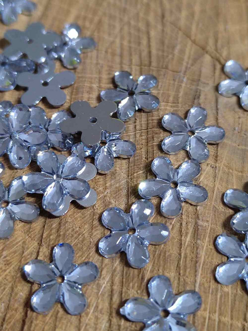 Plastová květina našívací Ø11 mm 10 ks crystal