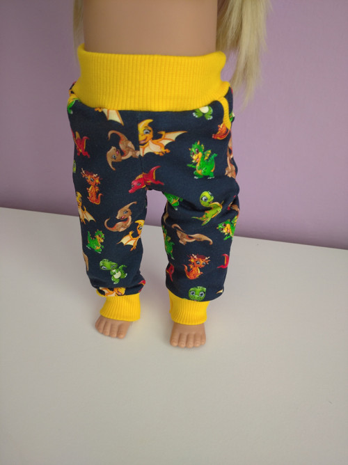 Tepláčky pro Baby Born sestřičku